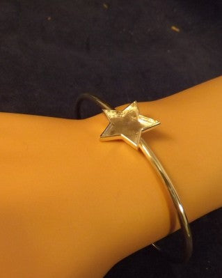 Silver Bangle With Star Setting Suitable for Resin