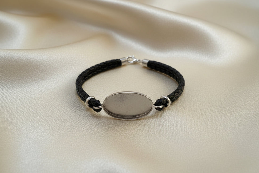 Gents Silver and leather Bracelet suitable for resin