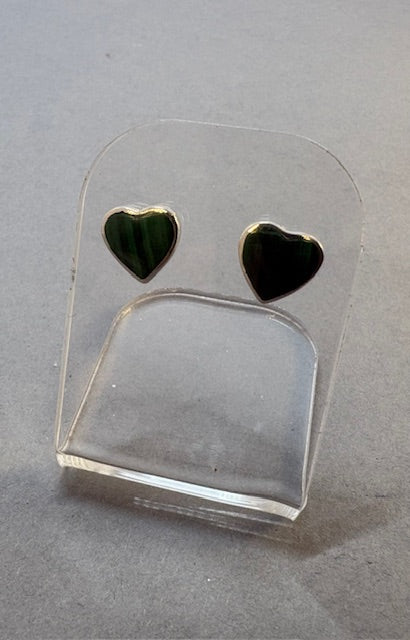 SILVER HEART STUD EARRINGS WITH MALACHITE