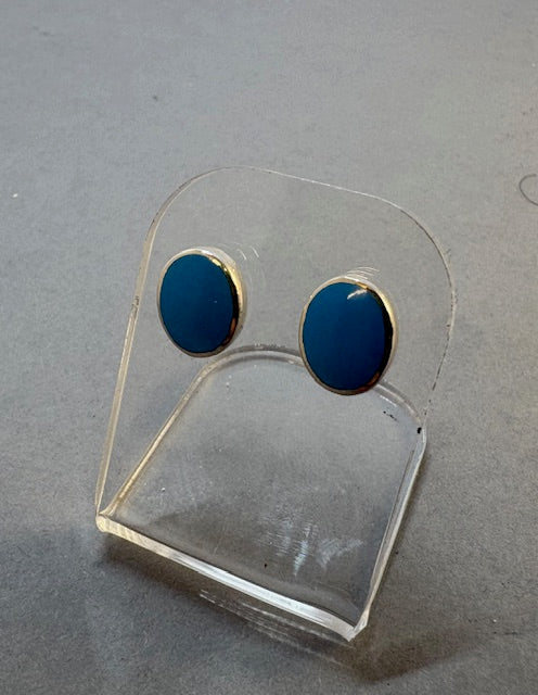 SILVER OVAL STUDS WITH TURQUISE