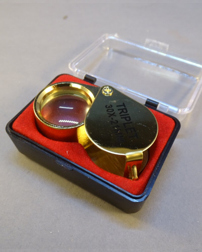 30X Folding Pocket Jeweller Magnifying Glass Portable Jewellery Loupe