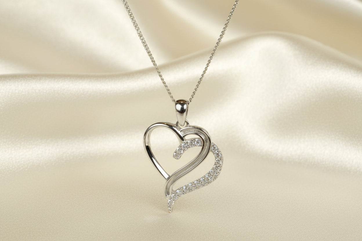 Stunning silver double heart memorial setting