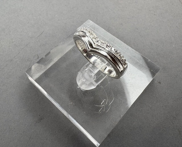 Solid silver wishbone style ring suitable for use with resin