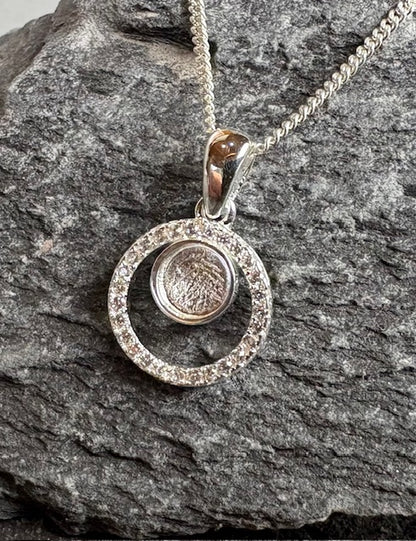 Round cz pendant setting for 5mm cabochon or resin