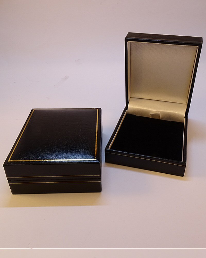 Leatherette Pendant Case