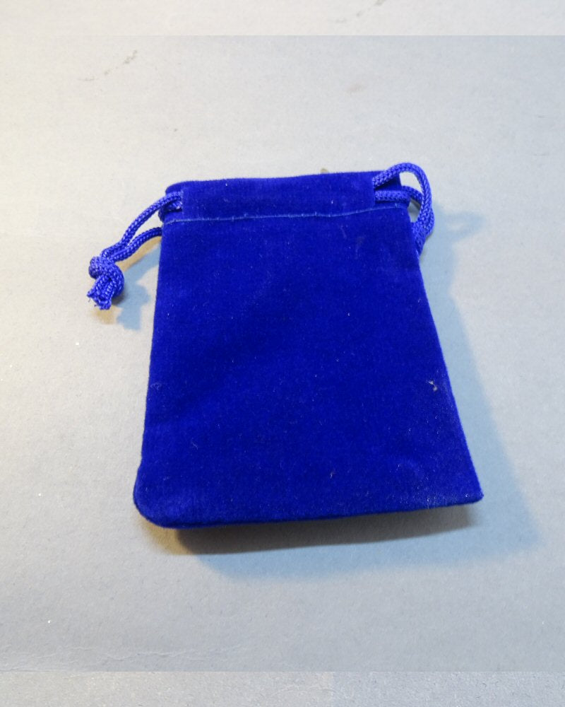 Velvet jewellery pouch