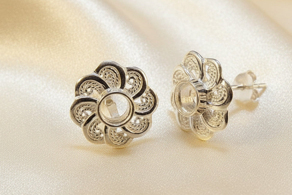 Silver filigree Ear Stud Setting For 4mm Stone