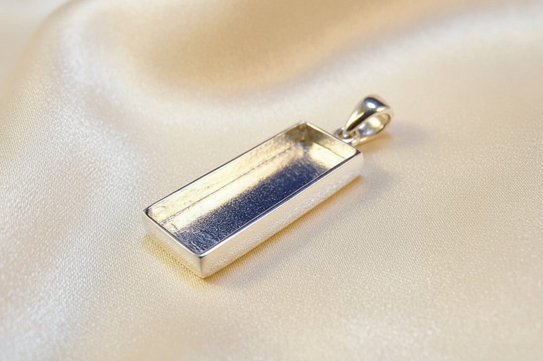 20X8 Rectangular Solid Back Pendant Suitable For Resin