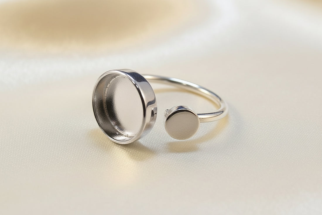 Adjustable Silver Ring With Bezel For 10MM Cabochon Or Resin