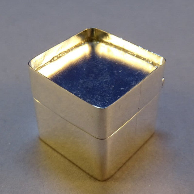 unset tSquare Silver Pill Box with Bezel Top For 18MM Stone Or Resin