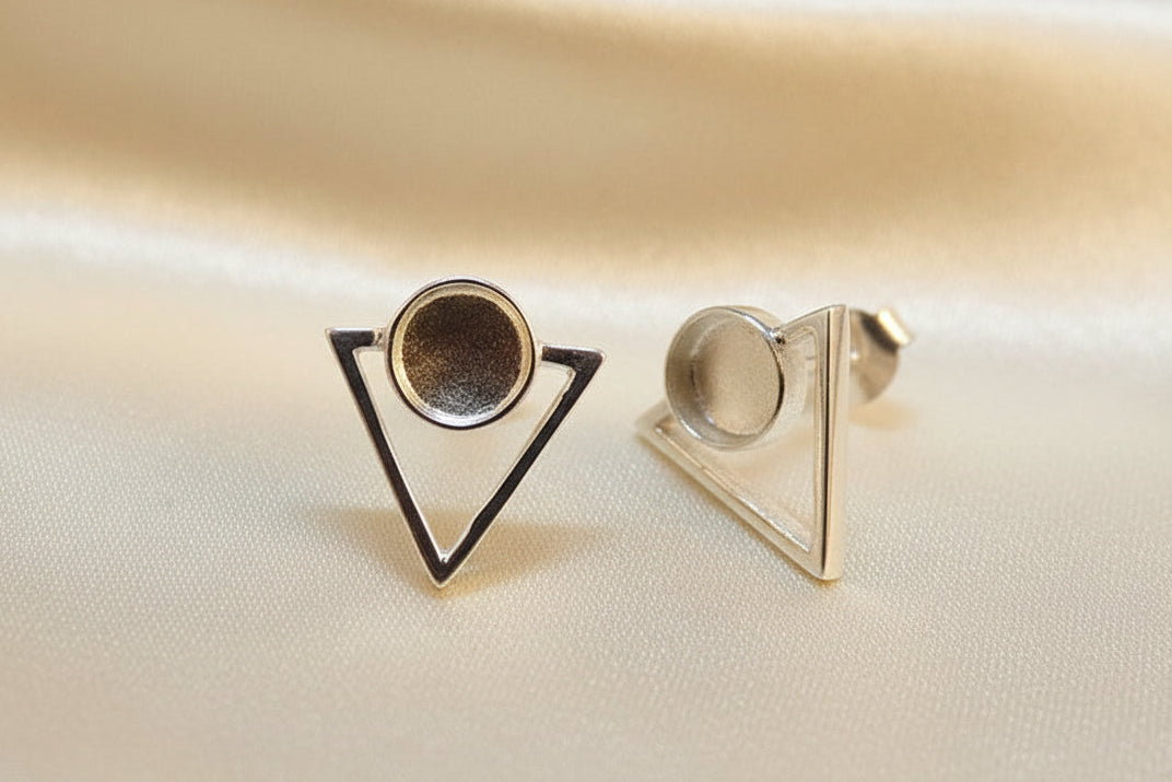 Silver Triangle Studs Settings To Fit 5mm Cabochon