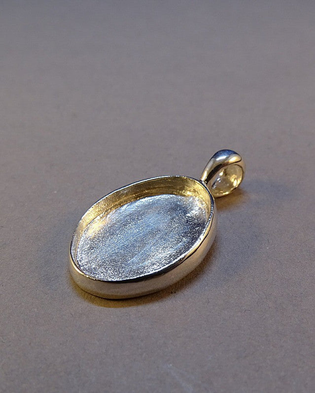 Plain Pendant Setting For 18x13 Cabochon Or Resin