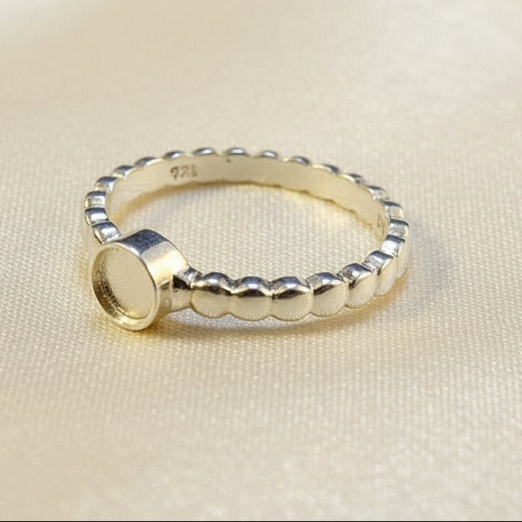 Silver Bobble Shank Ring With 5mm Setting Area For Cabochon or Resin