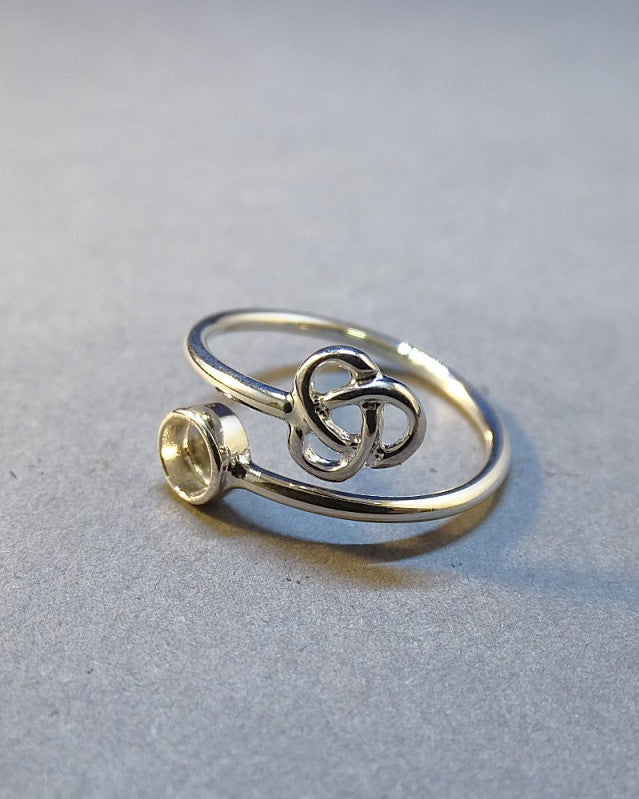 Adjustable Celtic Ring Ready To Fit 4mm