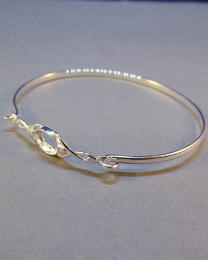 Silver Celtic Stlye Bangle Setting For 8x6 Cabochon